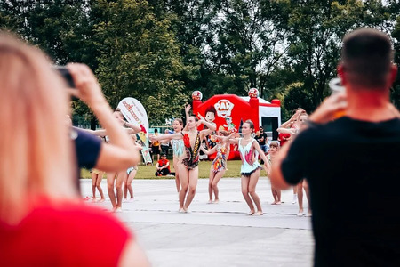 Športne aktivnosti na dogodku Piknik v parku 6